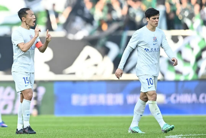 世界杯高清观看软件-接连损兵折将！残阵申花北上工体，押宝新中场组合|上海申花|浙江队|斯卢茨基|李可|上海申花足球俱乐部_新浪体育_新浪新闻